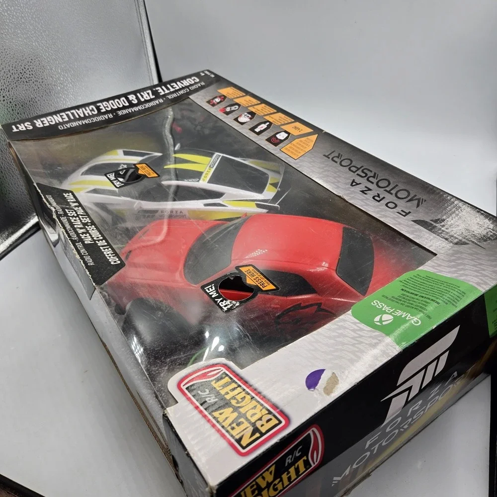 New Bright RC 2 Cars Forza Motorsport Dodge Challenger & Corvette New Race Set